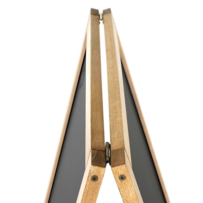 Wooden A-skilt, lys bøg, med ståltavle, 46 x 68 cm